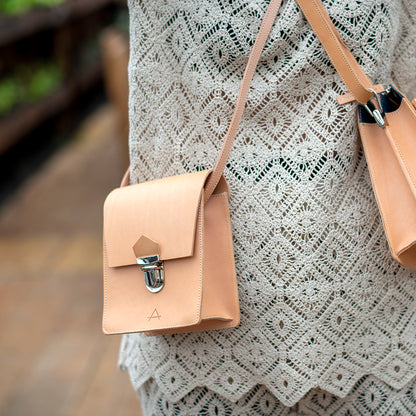 JOANA | Cubo shoulder bag