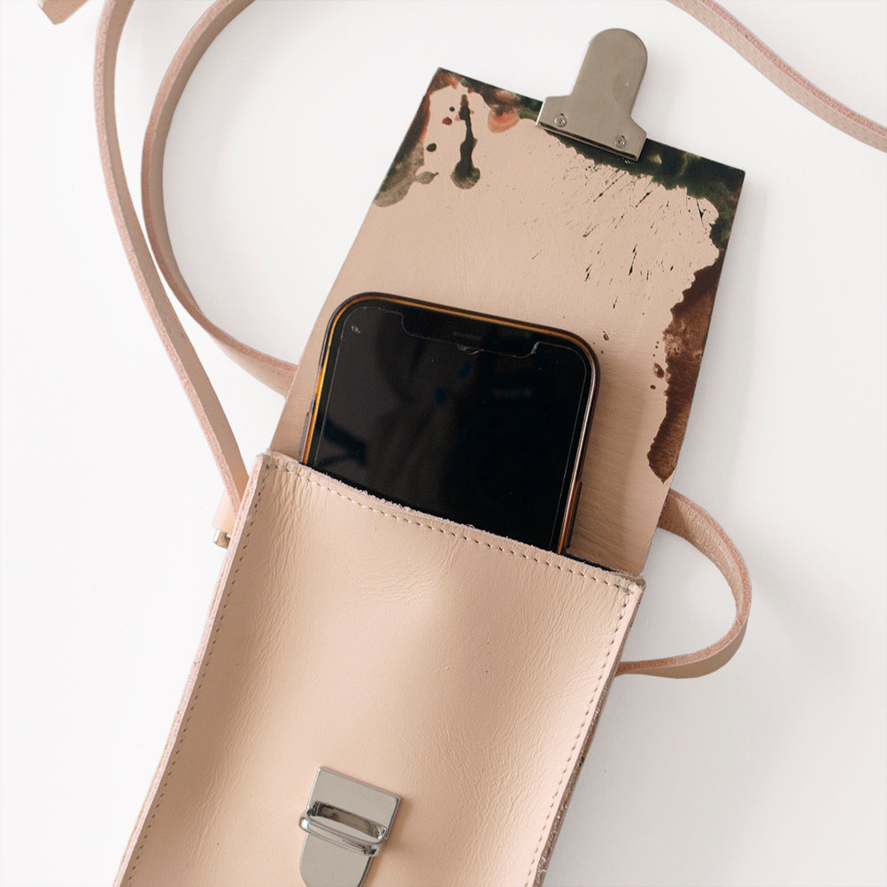 LÚCIA | Phone case